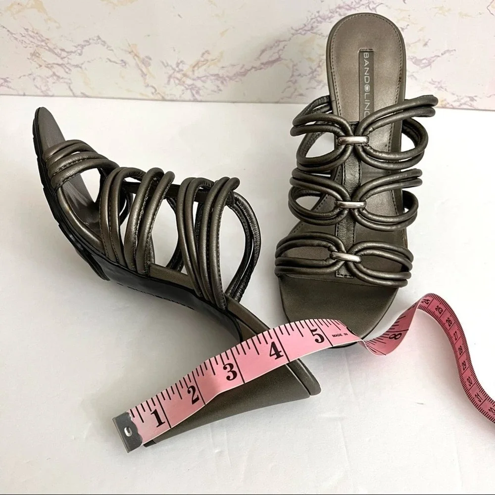 Bandolino Heels Slip On Sandals Dark Pewter Silver Accents Leather/Metal‎ Upper